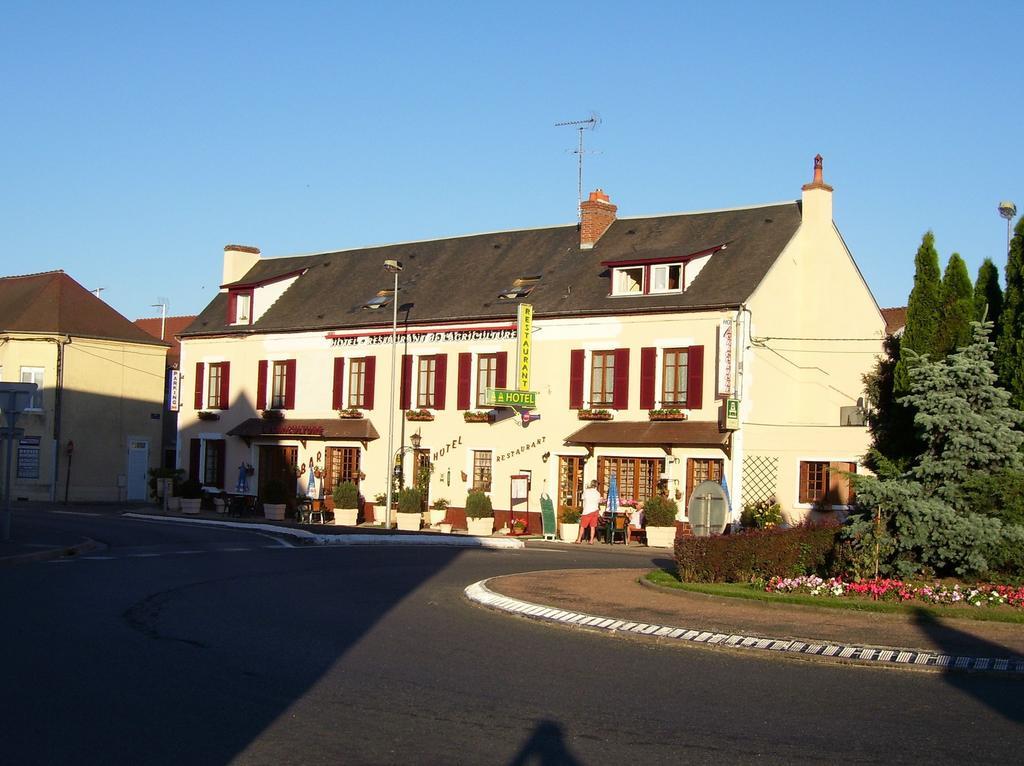 Hotel De L'Agriculture Decize Exteriör bild