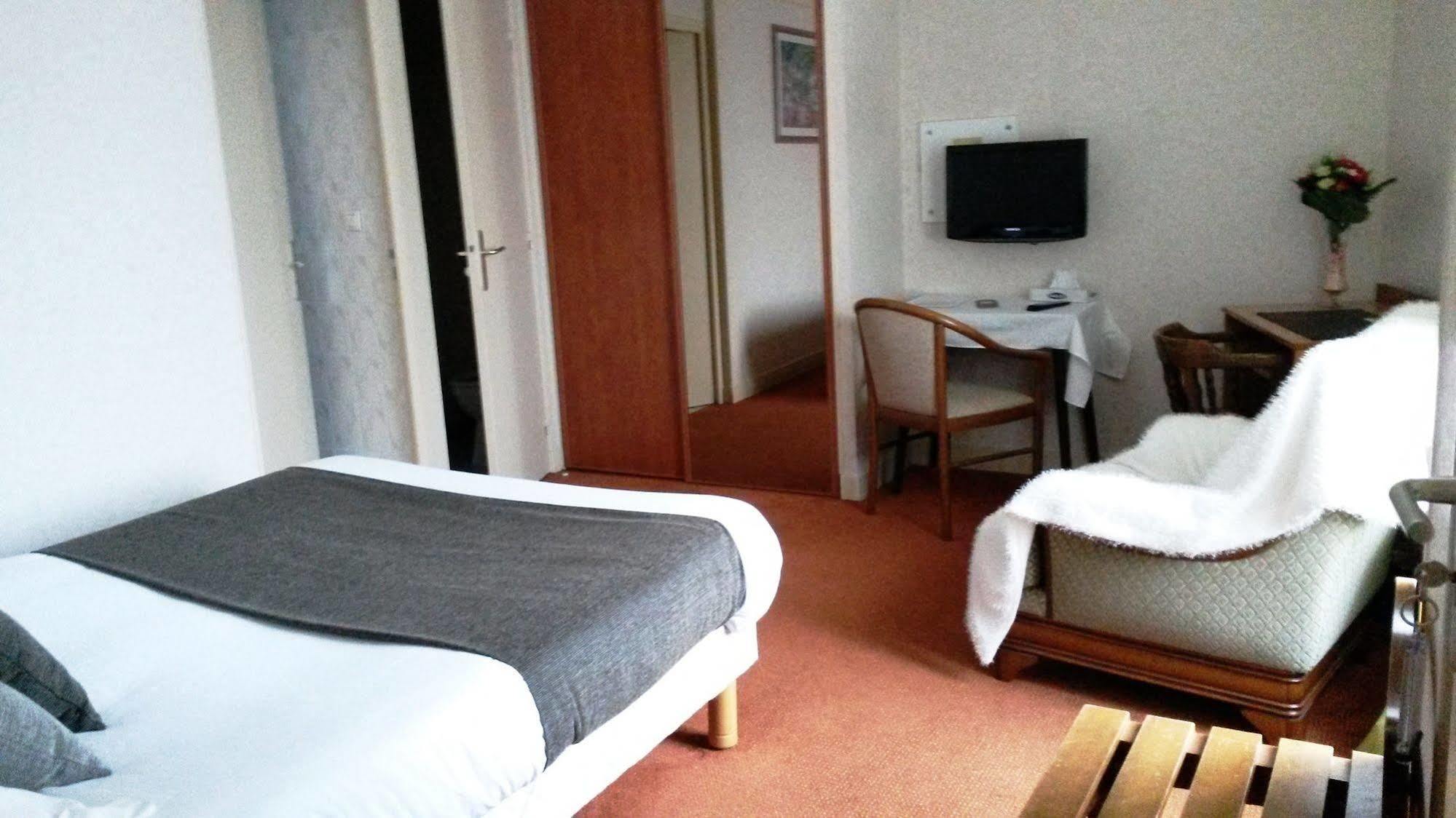 Hotel De L'Agriculture Decize Exteriör bild